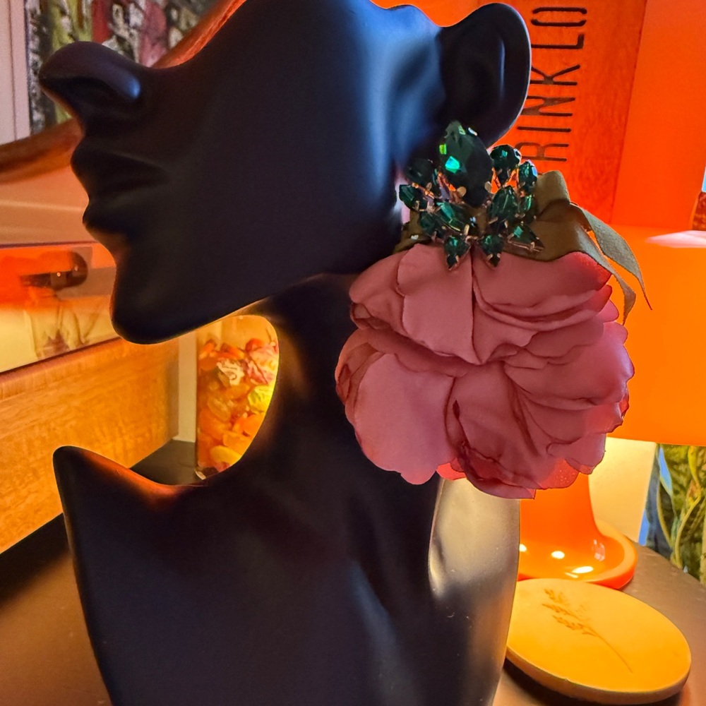 GB Rhinestone Flower Earrings✨